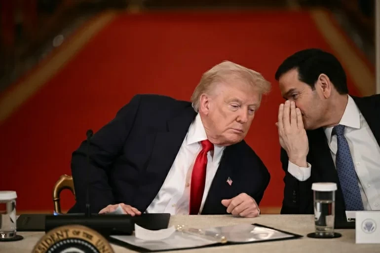 غياب وزير الخارجية الأمريكي عن مفاوضات إيران وتأثيره