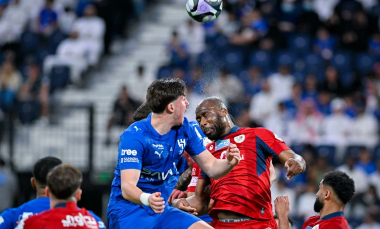 الهلال يفوز على ضمك 1-0 ويقترب من صدارة دوري روشن السعودي