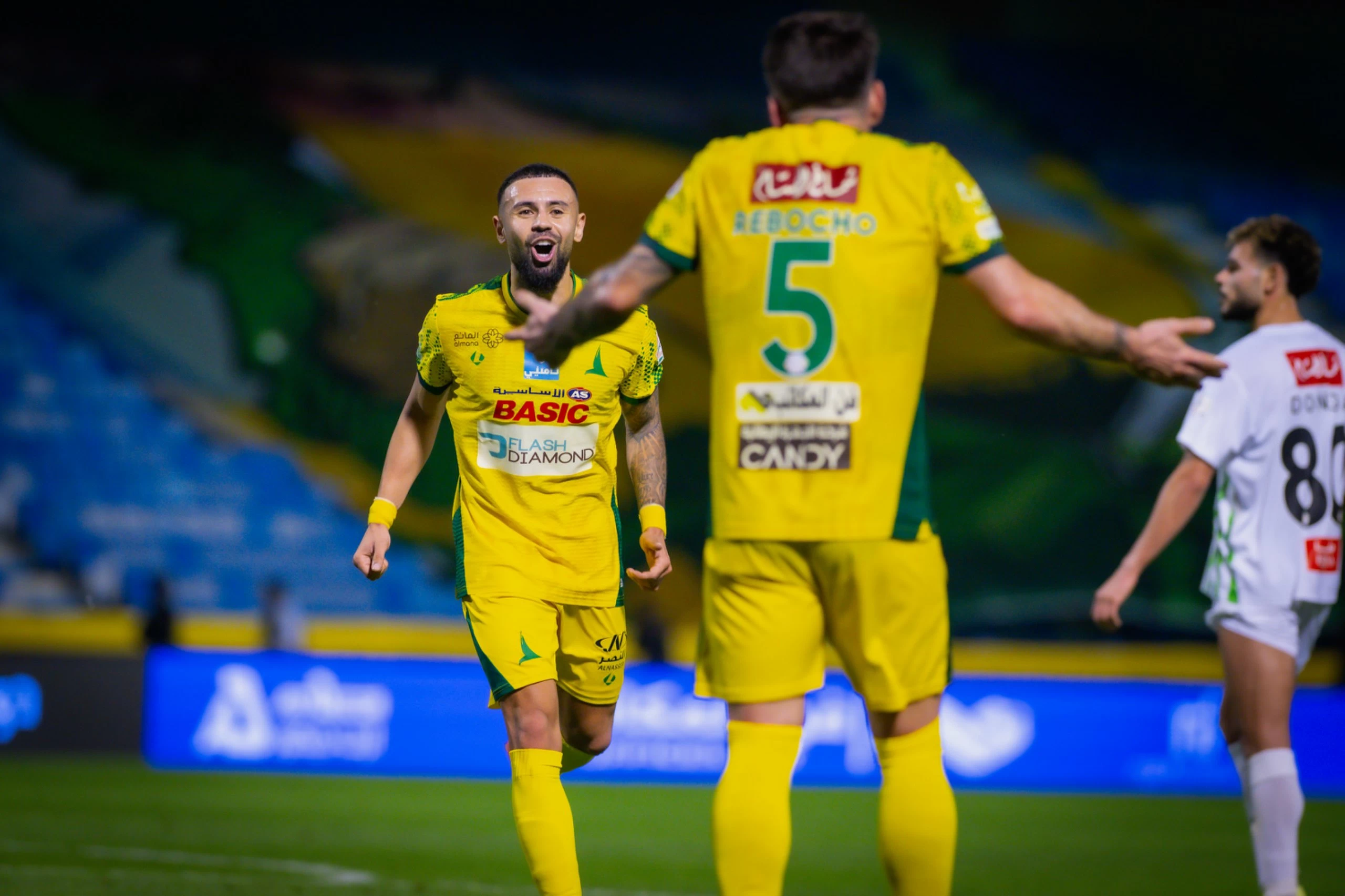الخليج يهزم النجمة 3-1 في دوري روشن | تعزيز المركز العاشر
