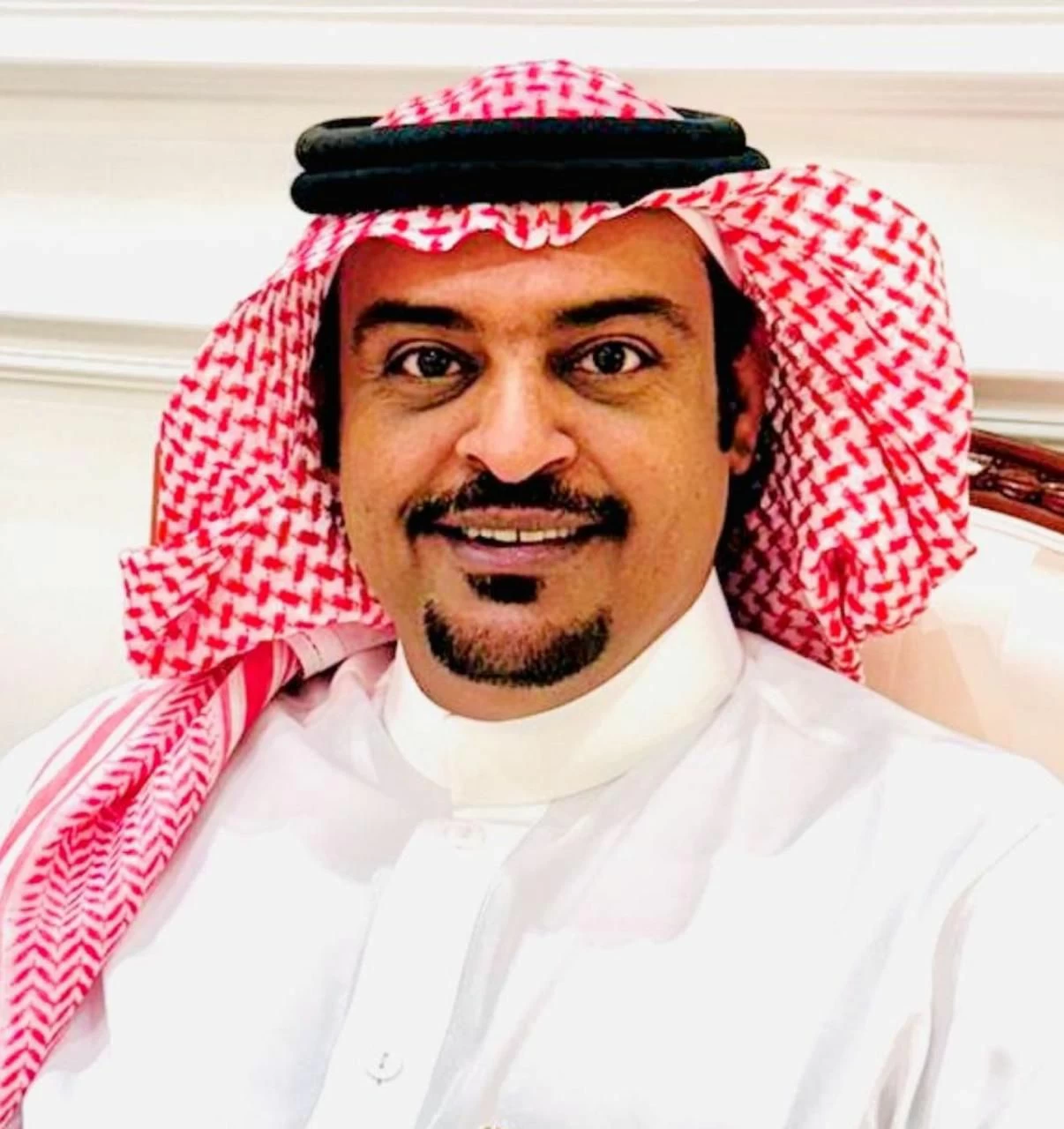 فواز الشريف ينضم لرابطة كتاب كرة القدم الإنجليزية: اعتراف دولي
