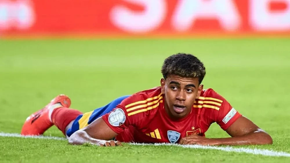 لامين يامال احتياطياً؟ استراتيجية إسبانيا لمونديال 2026