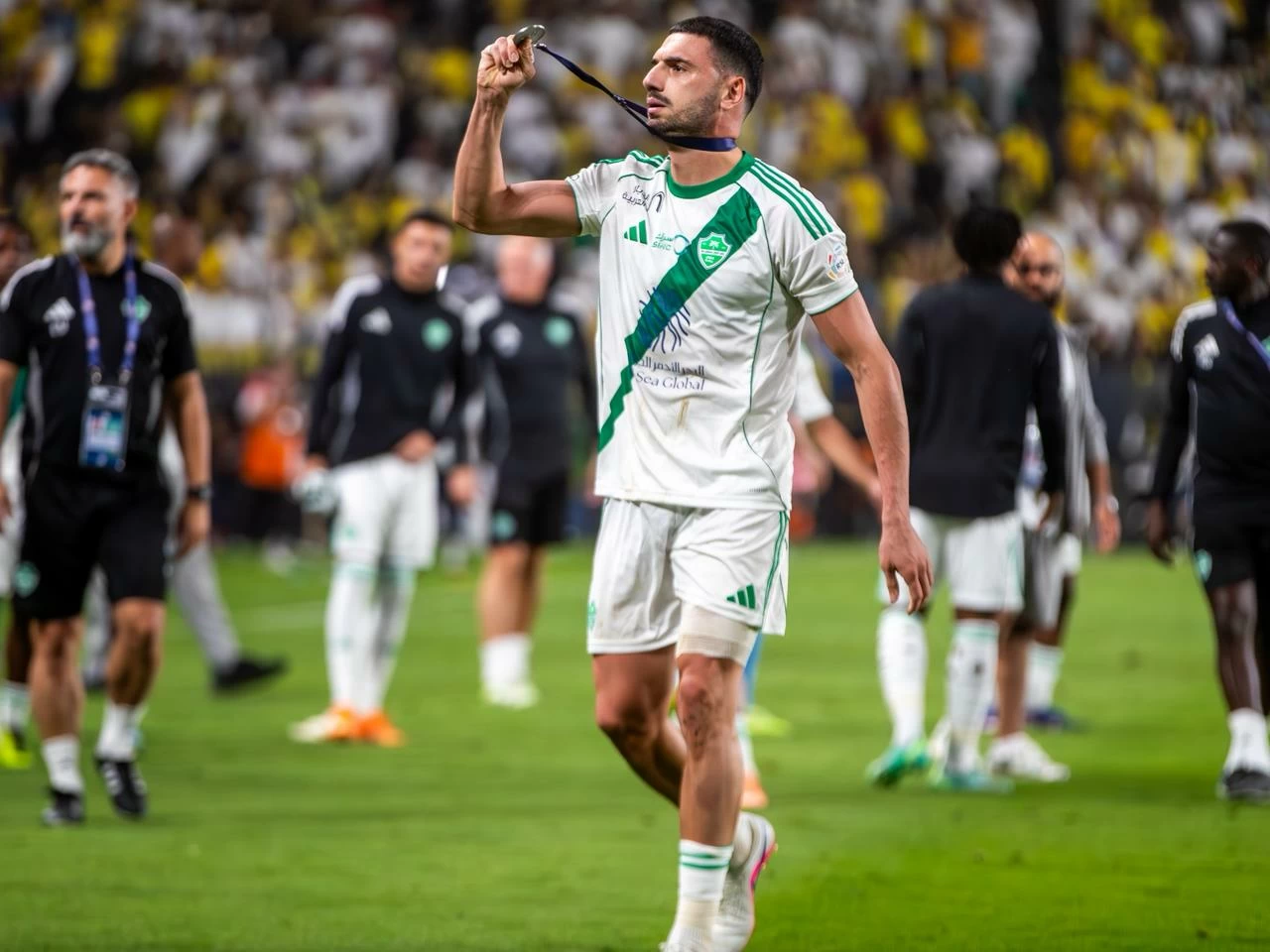 عقوبة ميريح ديميرال تثير الجدل في دوري روشن