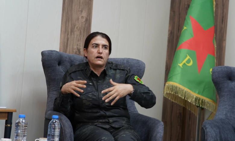 قائدة وحدات حماية المرأة: ندعم الجيش السوري ونرفض حل قواتنا