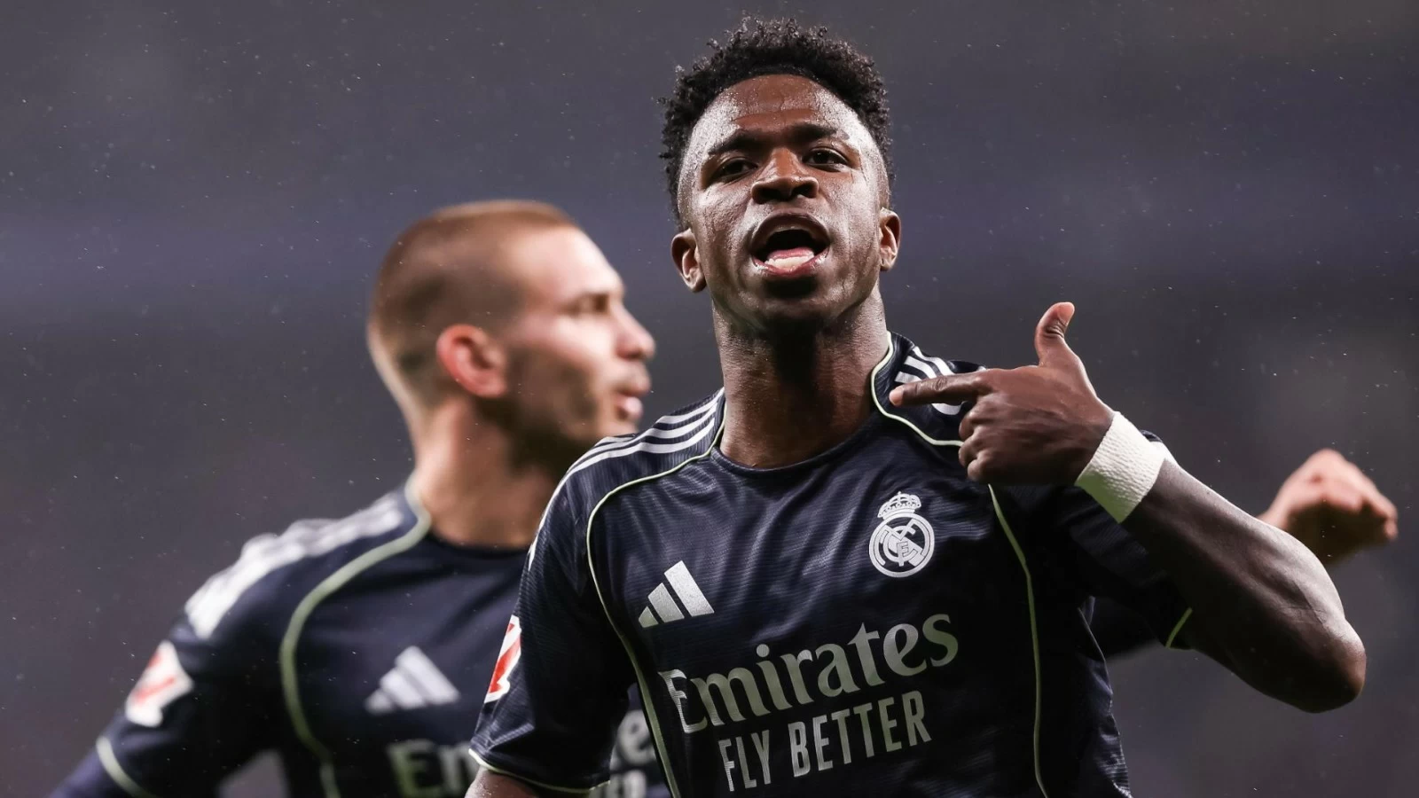 فينيسيوس يقود ريال مدريد لانتصار ثمين على إسبانيول بالدوري