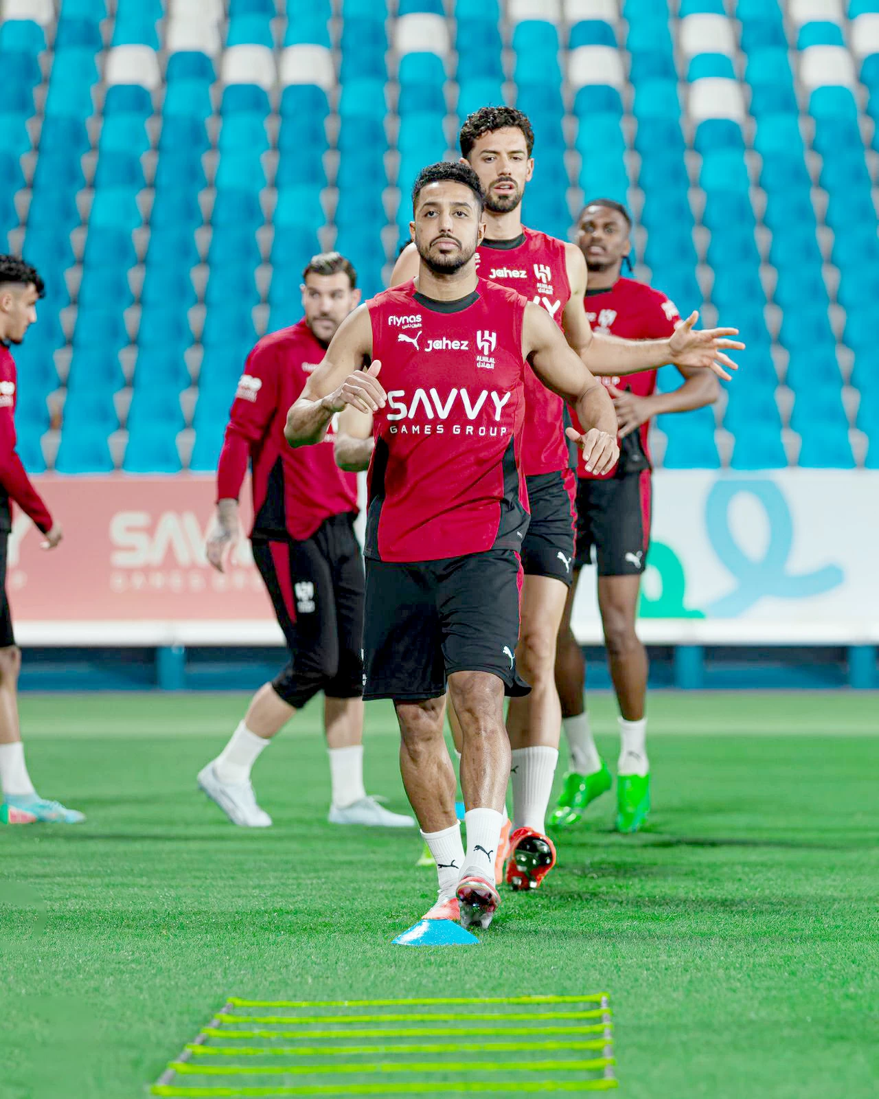 مباراة الهلال والخليج: موعد اللقاء وتفاصيل المواجهة الحاسمة