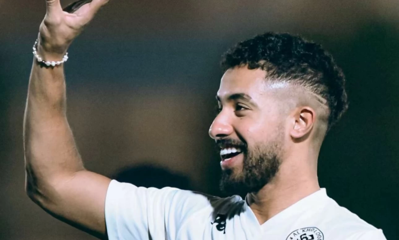 موعد نهائي كأس الملك بين الهلال والخلود وتفاصيل التشكيلة