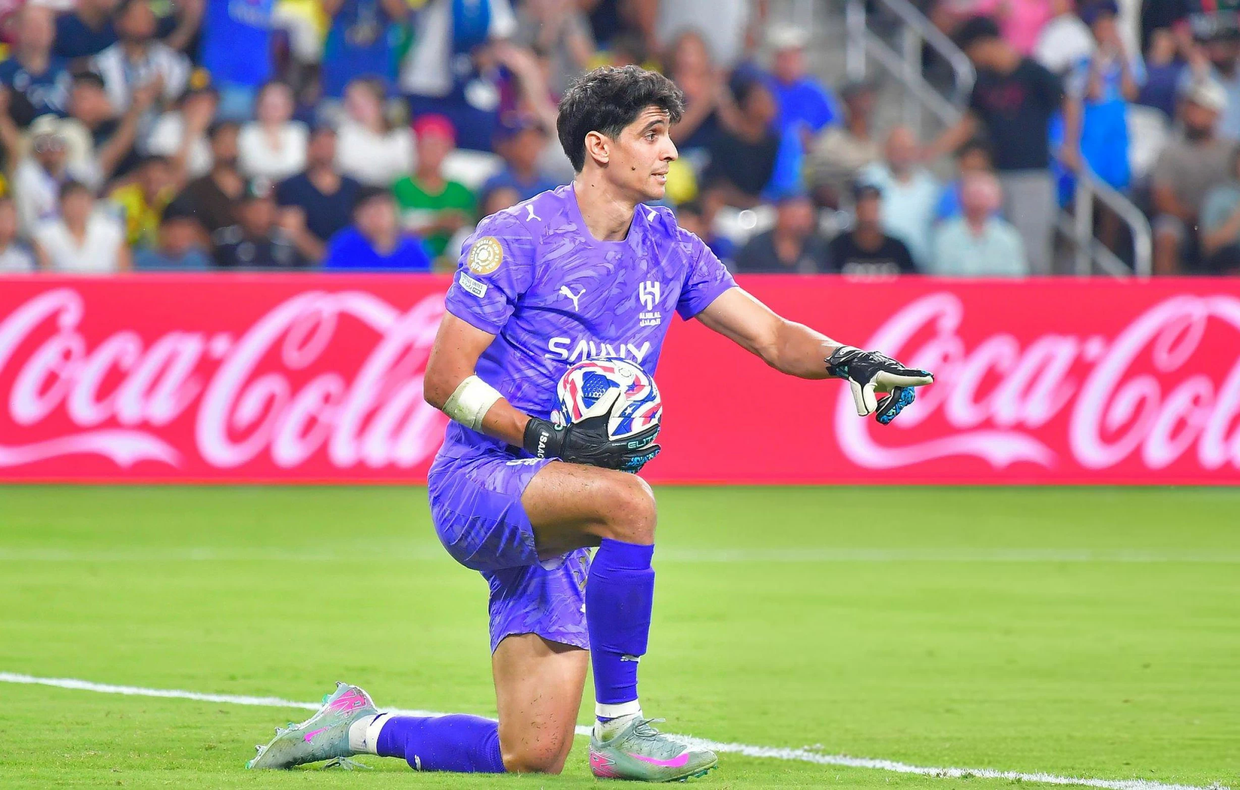 تألق ياسين بونو حارس الهلال يقود الزعيم لبطولة كأس الملك