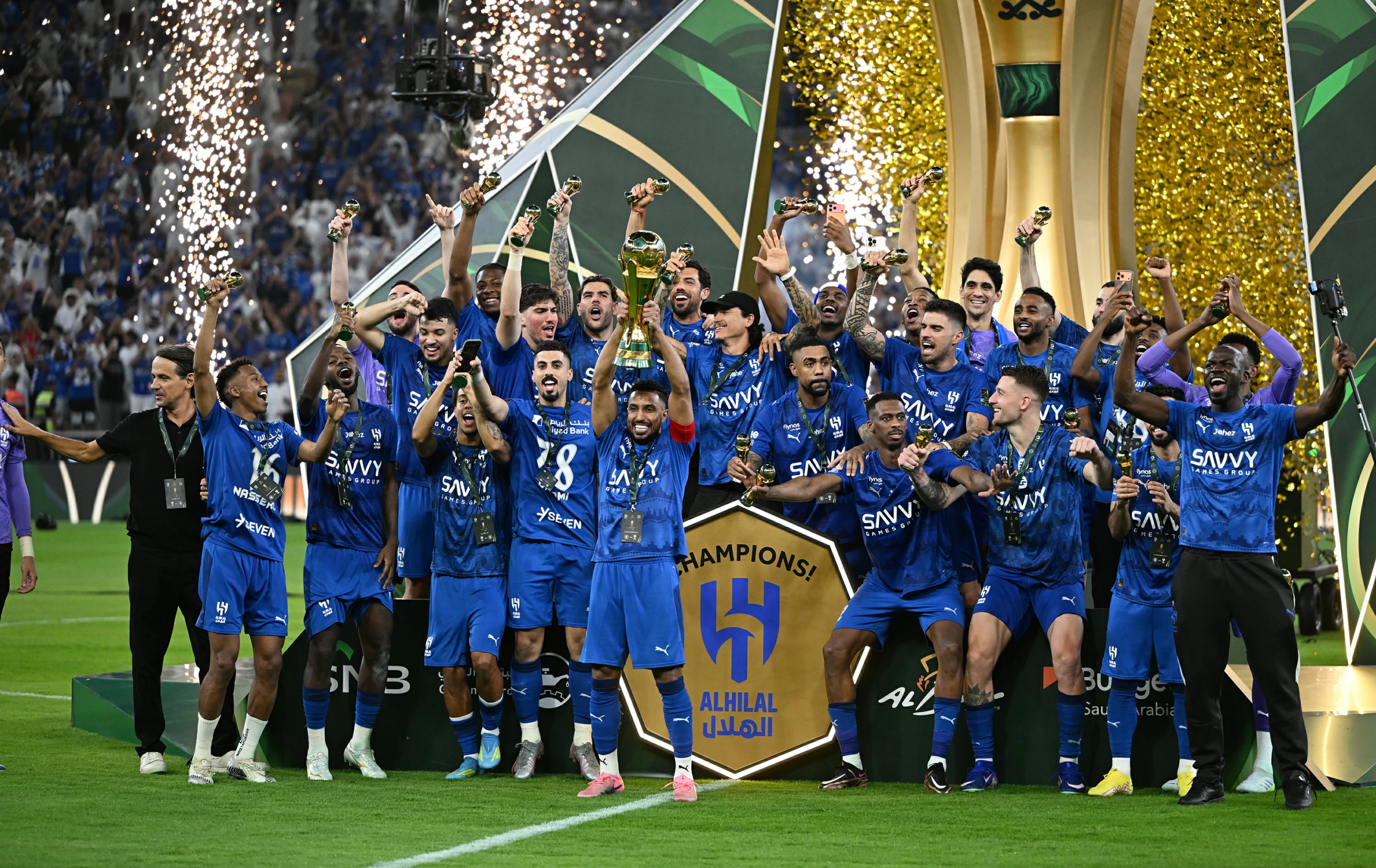تتويج الهلال بكأس الملك للمرة العاشرة: الزعيم يتصدر