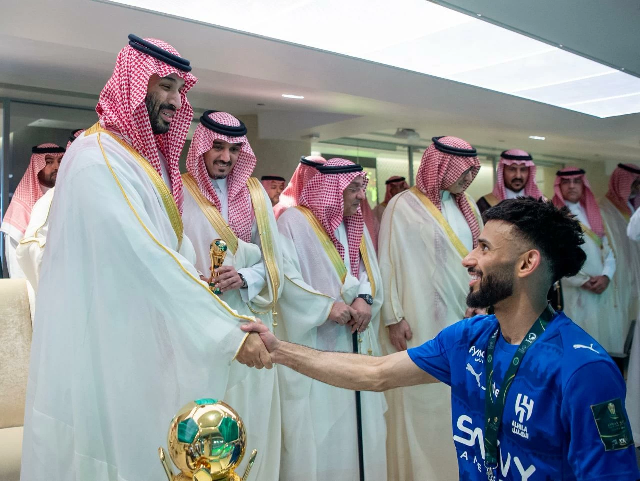 سلطان مندش: سعادة غامرة بكأس الملك وطموحات لحصد دوري روشن