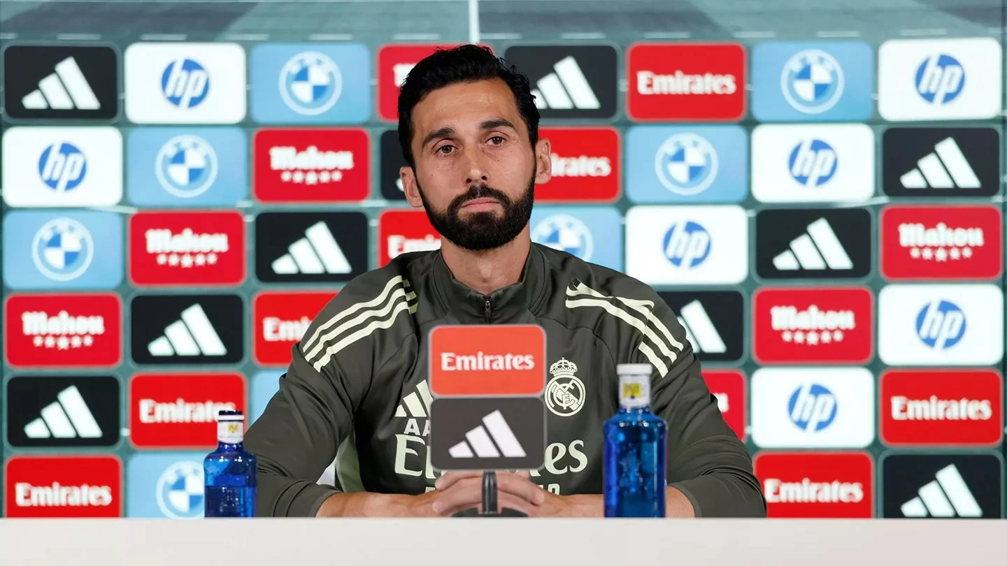 أربيلوا يهاجم خائن غرف الملابس بسبب تسريبات ريال مدريد