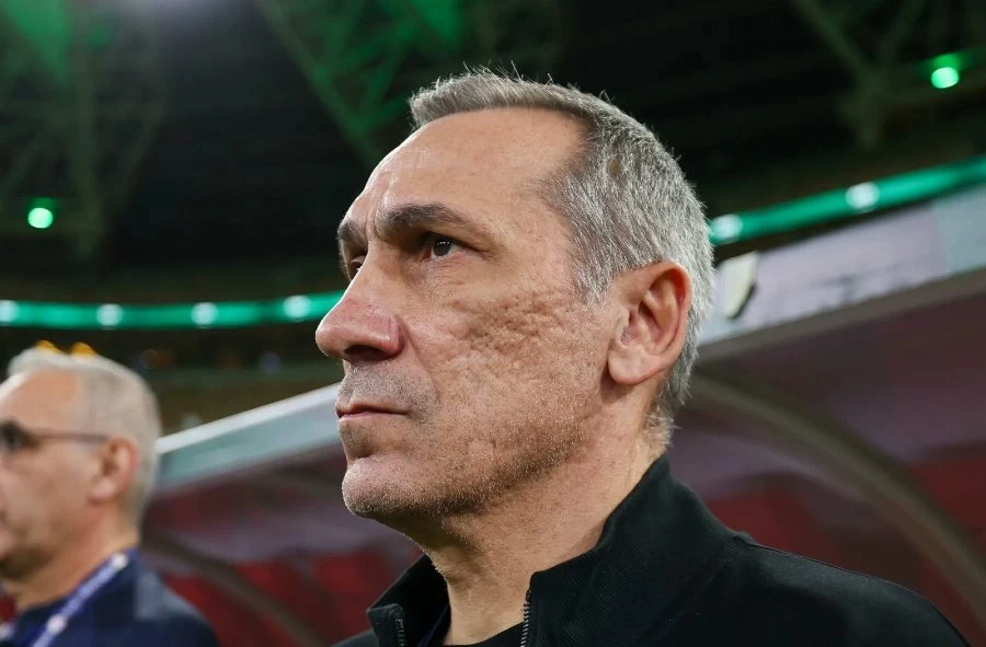 دونيس يكشف خطته لـ تطوير المنتخب السعودي وقوة الدوري