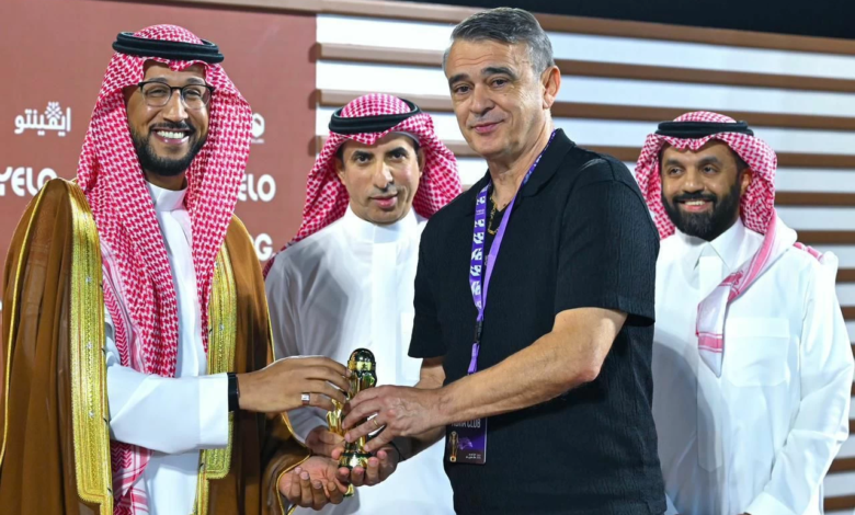 تتويج أبها بكأس دوري يلو: إنجاز رياضي يعزز مكانة عسير