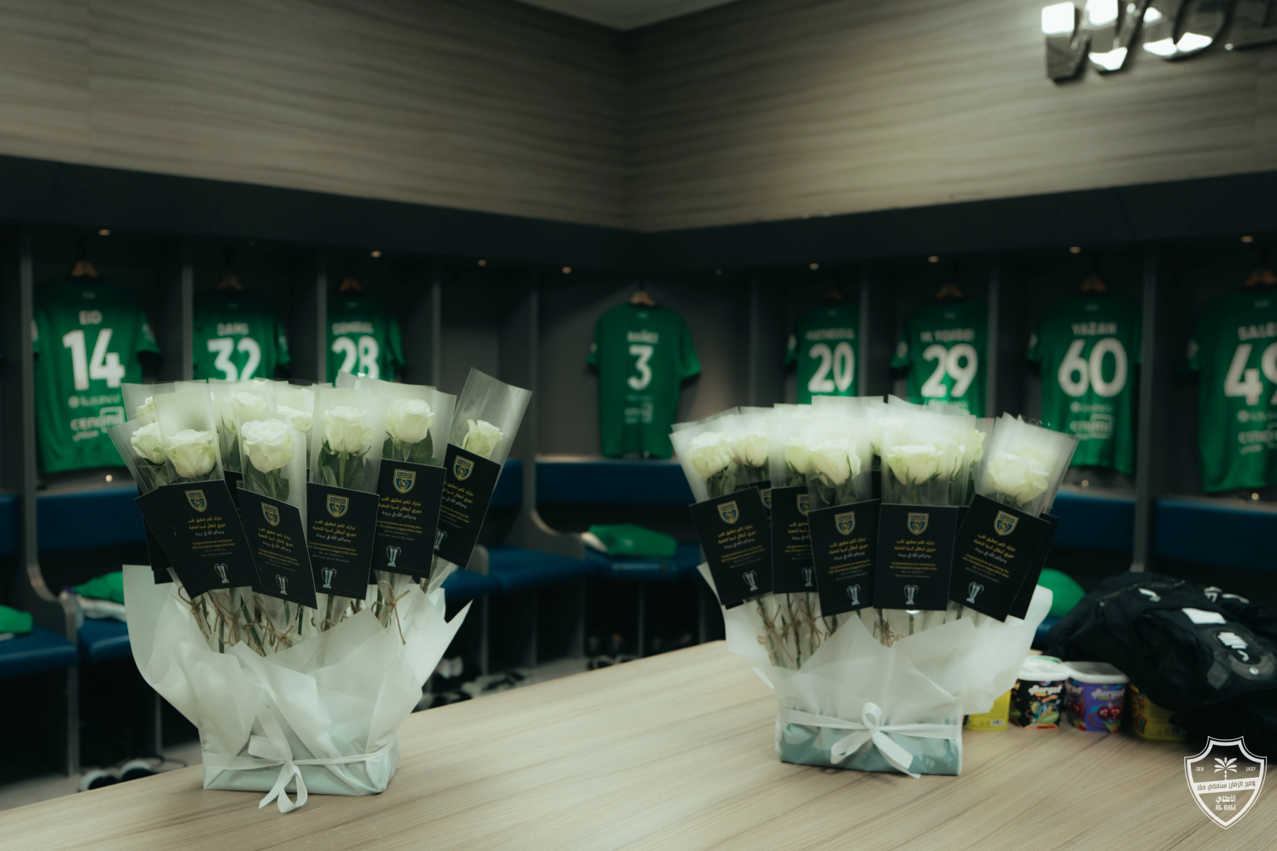 التعاون يستقبل بعثة الأهلي بالورود في دوري روشن السعودي