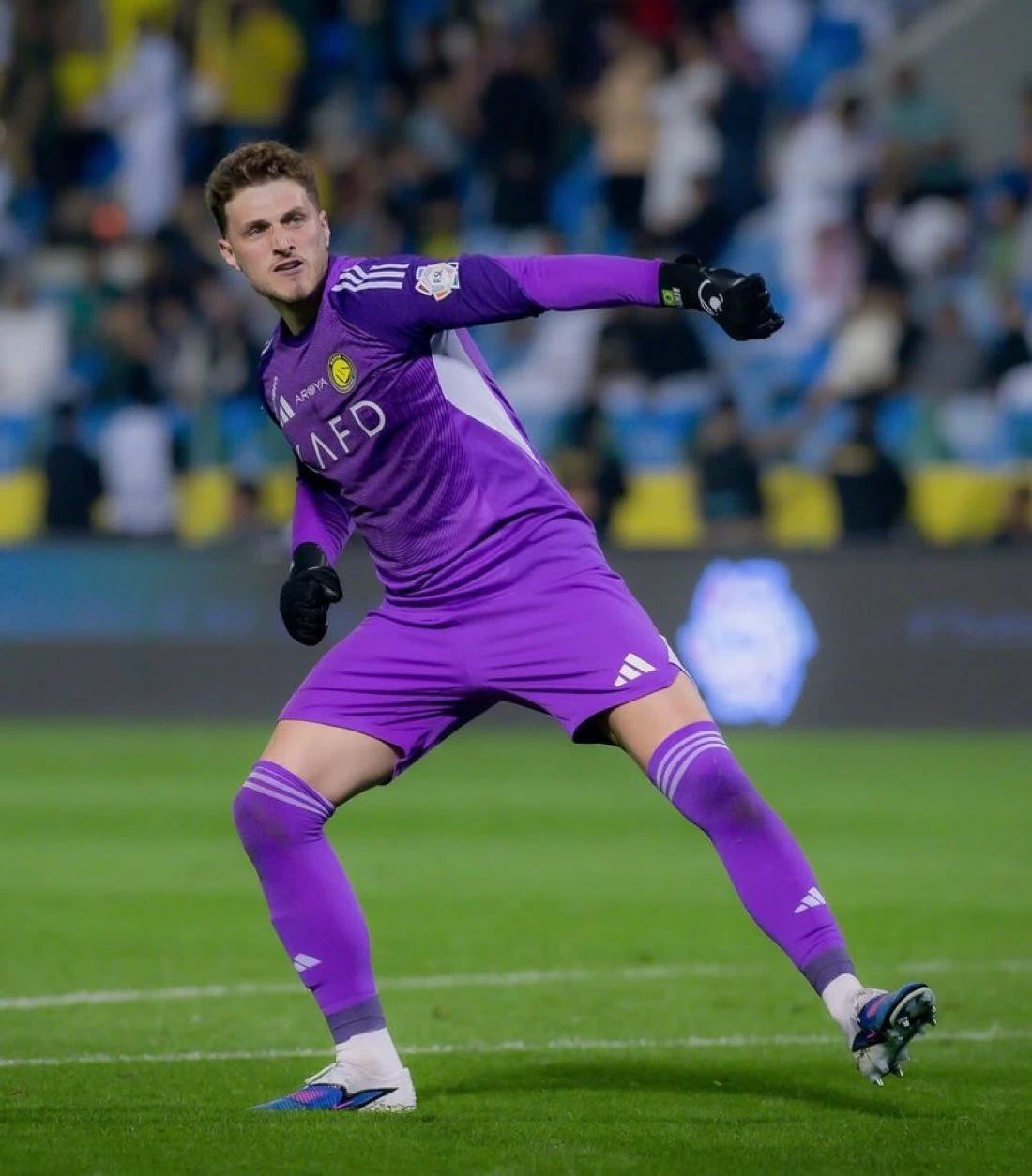 ديربي النصر والهلال: بونو وبينتو في مواجهة حسم اللقب