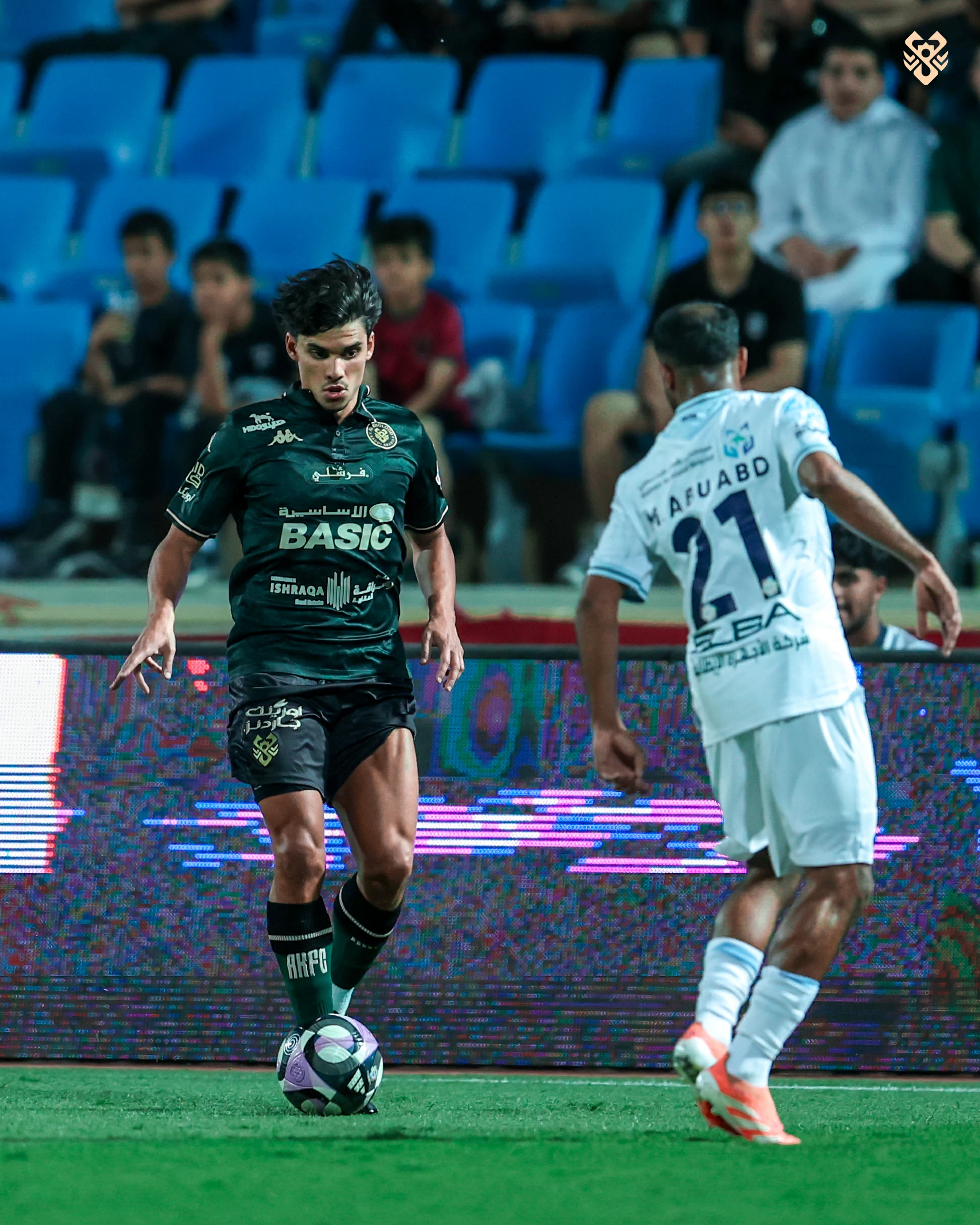 نادي الخلود يضمن البقاء بدوري روشن بعد تعادل مع الأخدود