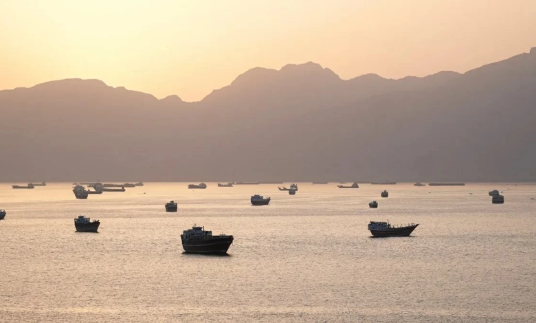 باكستان تعيد مواطنين وإيرانيين من سفن احتجزتها واشنطن