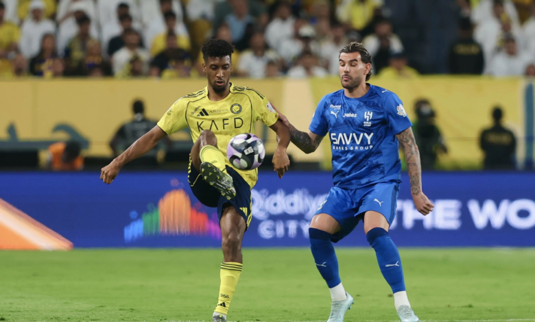 المنافسة بين الهلال والنصر: قلق جماهيري وسباق نحو اللقب