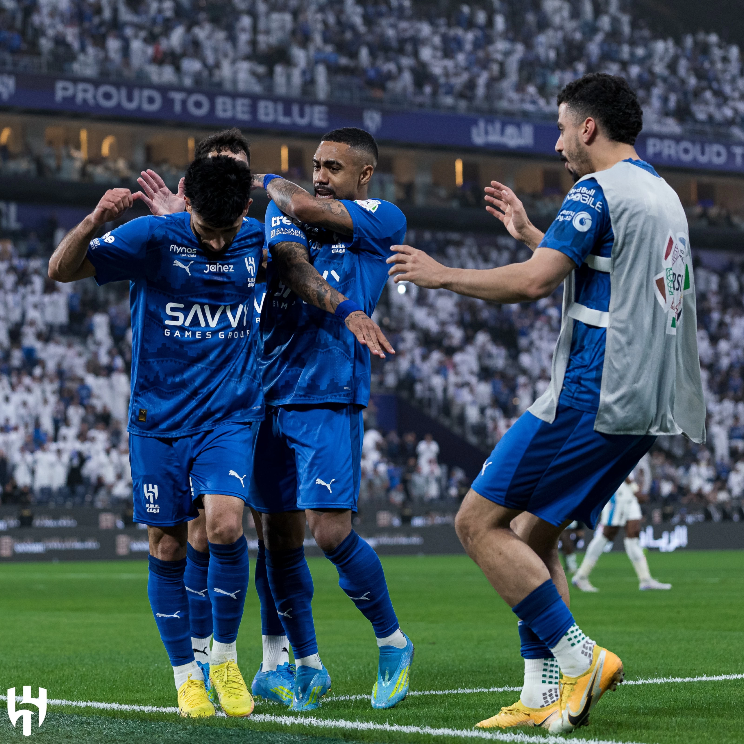الهلال يؤجل حسم لقب الدوري السعودي إلى الجولة الأخيرة
