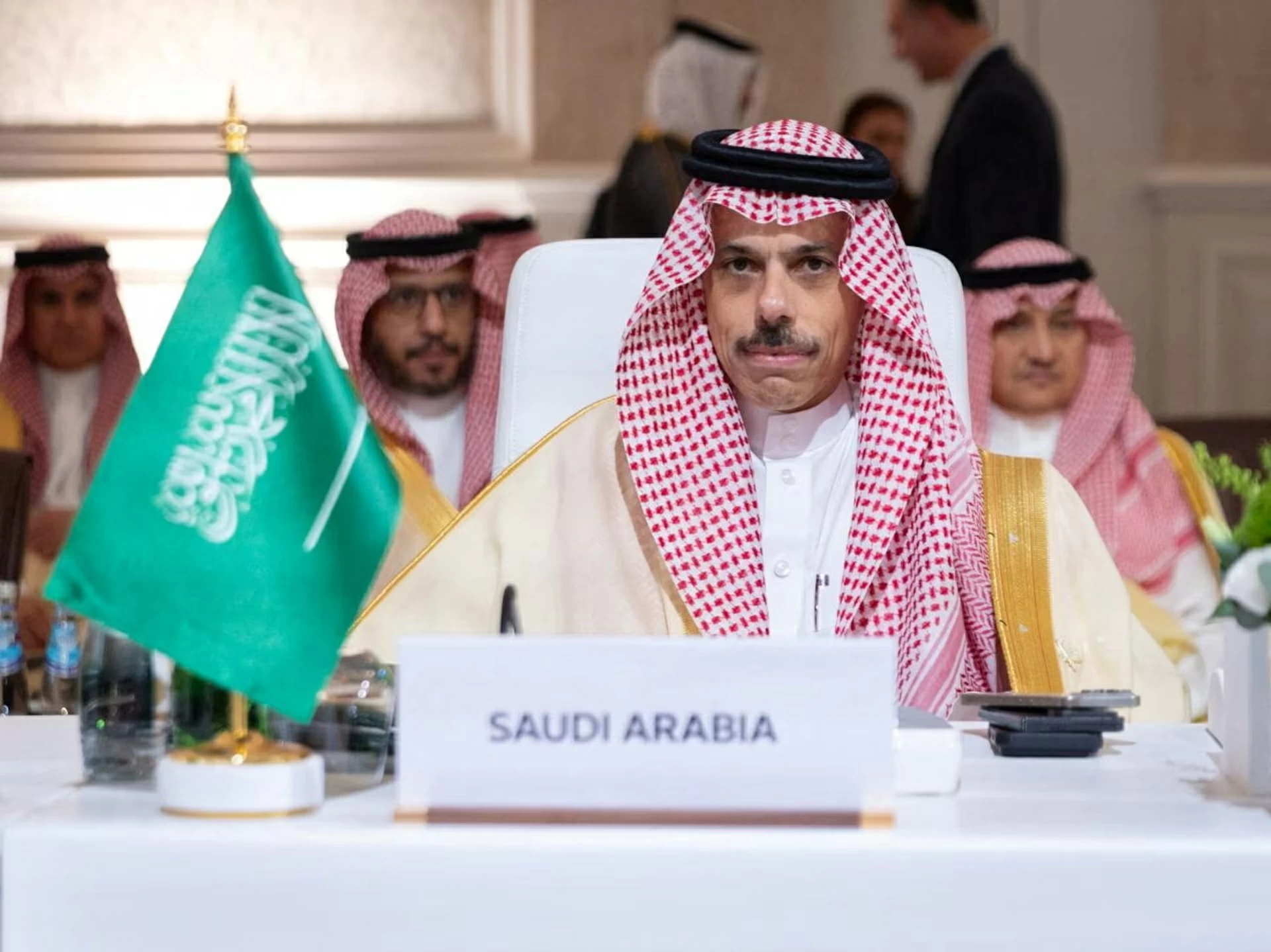 السعودية تقدر تجاوب ترامب لمنح فرصة لإنهاء الحرب
