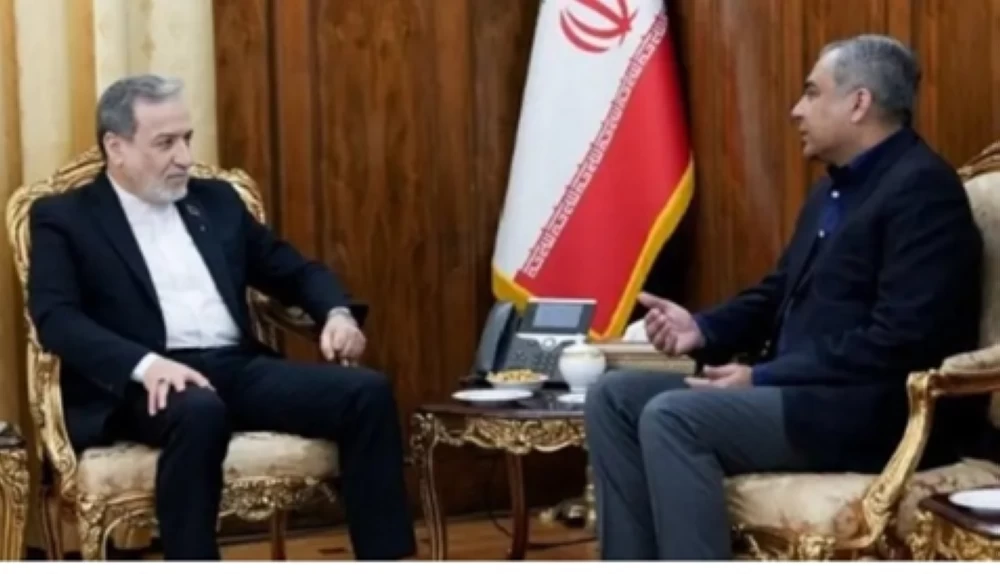 المفاوضات الأمريكية الإيرانية: وساطة باكستانية لحل أزمة اليورانيوم