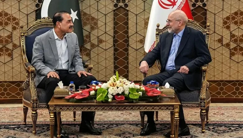 قائد الجيش الباكستاني في طهران: وساطة نووية والفجوات مع واشنطن