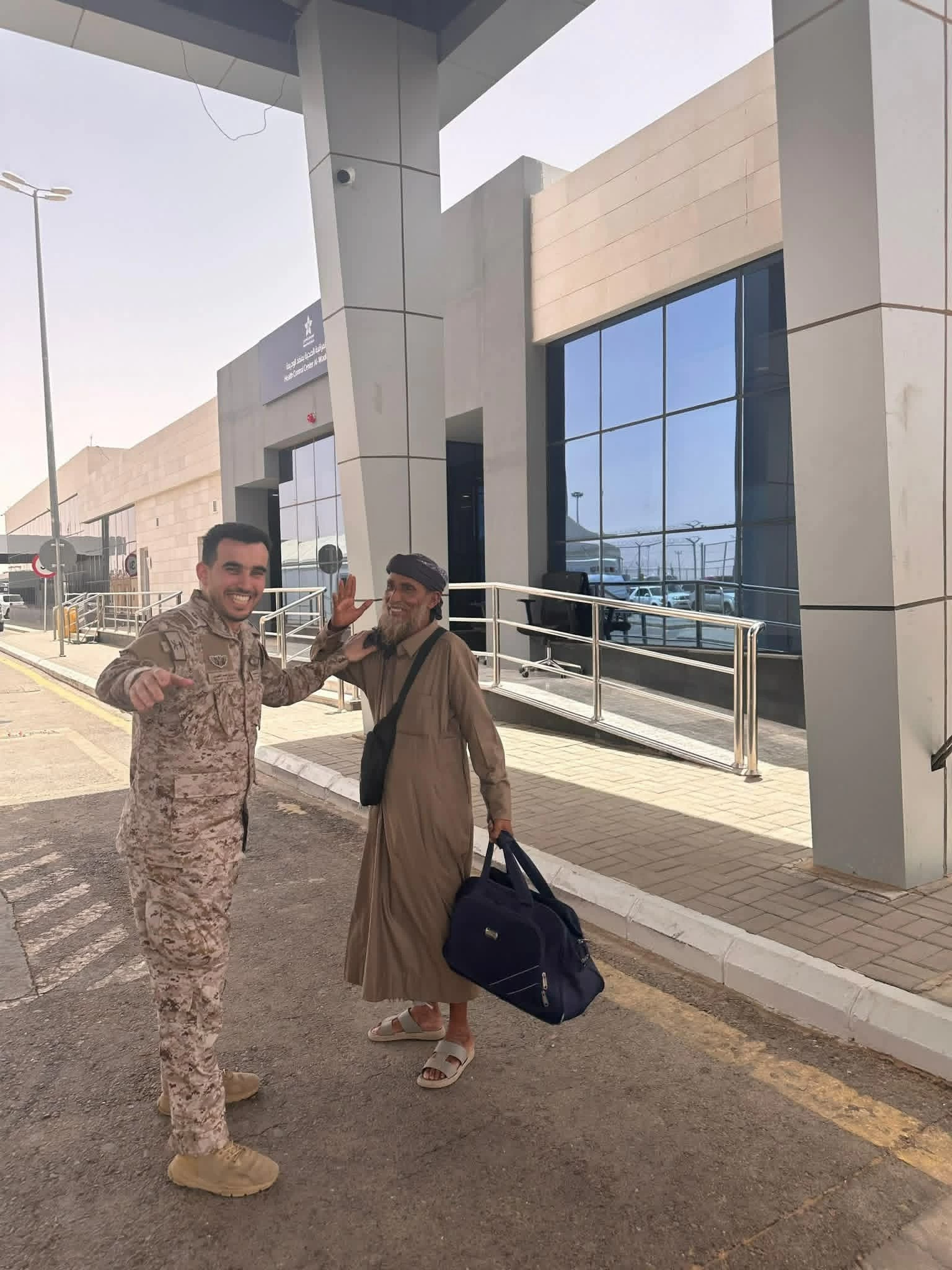 السعودية تستضيف والدي شهيدي البحر اليمنيين لأداء الحج