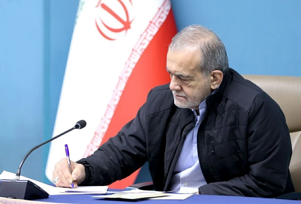 شروط ترامب الجديدة للاتفاق الأمريكي الإيراني وتصريحات بزشكيان