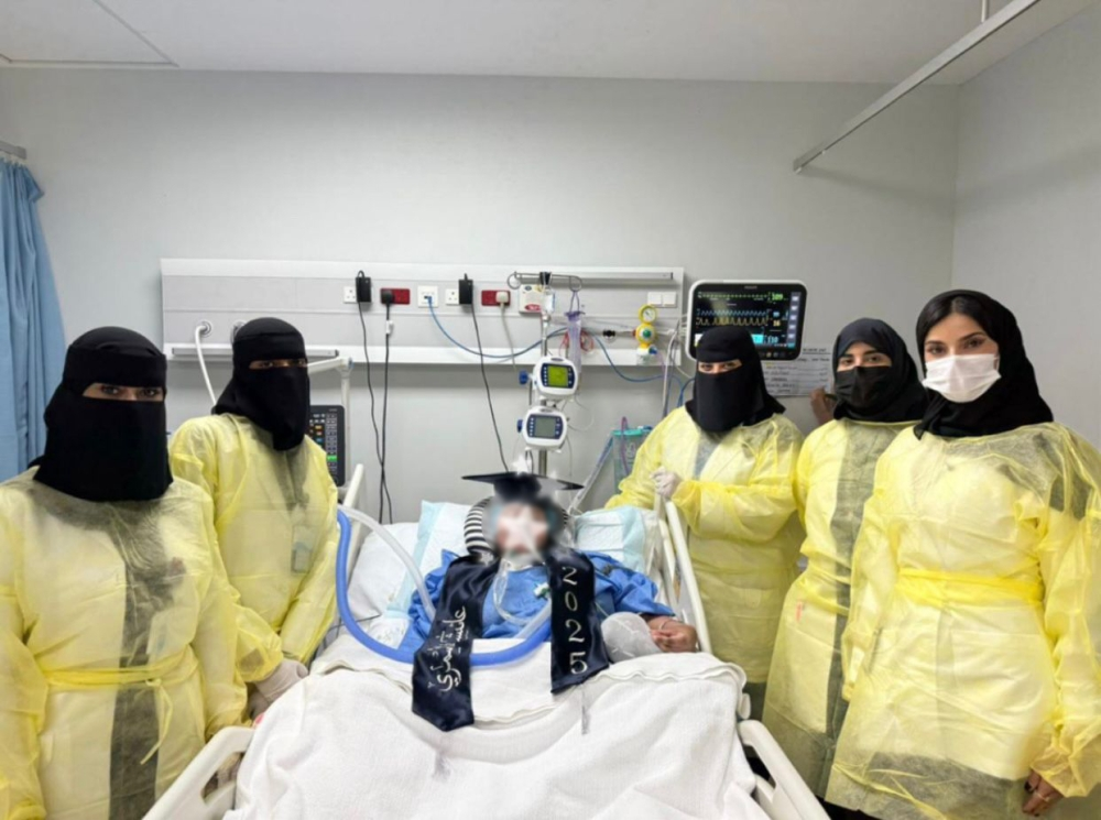 قصة نجاح عايشة: من العناية المركزة إلى دراسة القانون الصحي