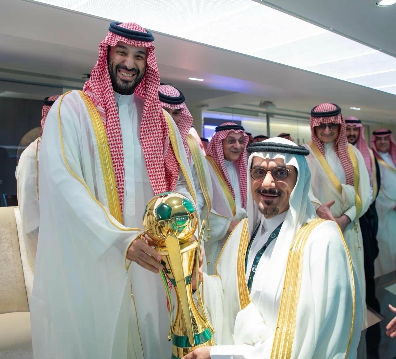 ولي العهد يتوج الهلال بلقب كأس الملك 2026 رسمياً