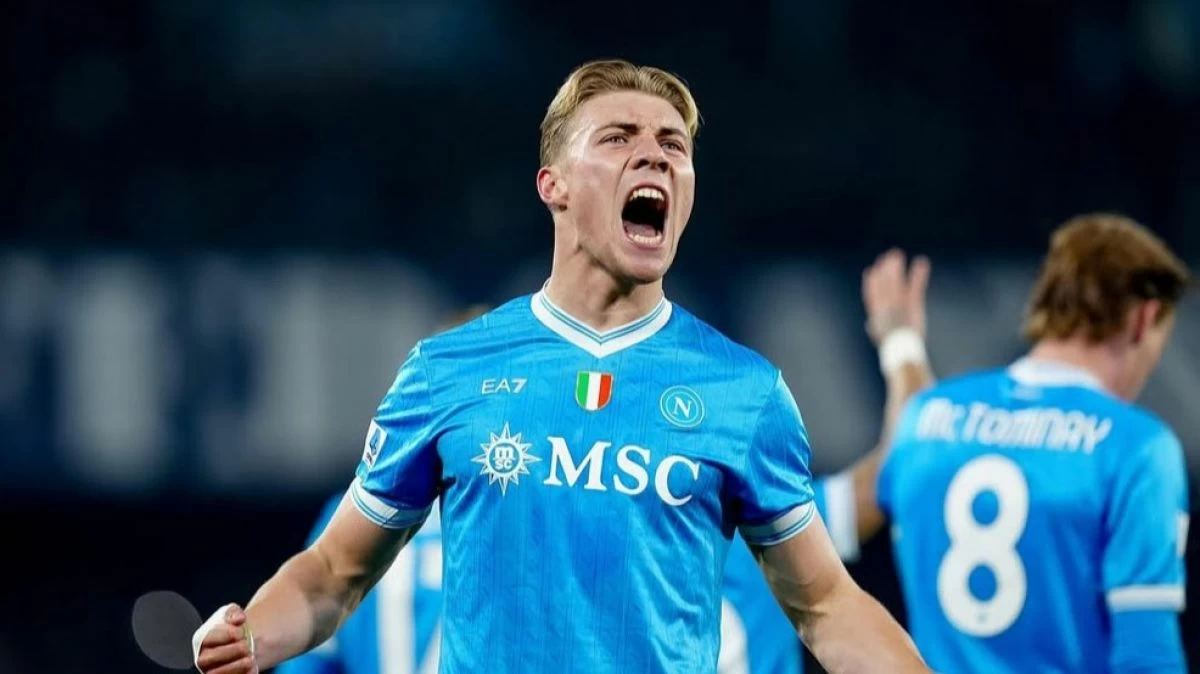 نابولي يضم هويلوند نهائياً بـ50 مليون يورو بعد موسم ناجح
