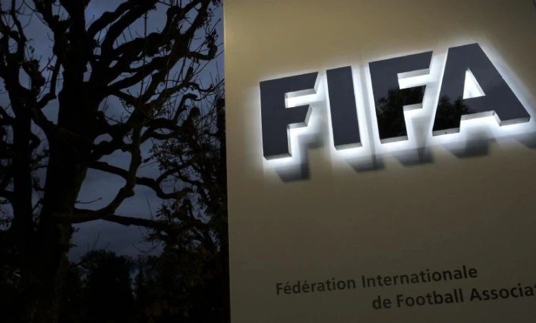 قرار حظر الفيفا يمنع القوارير الزجاجية في مونديال 2026