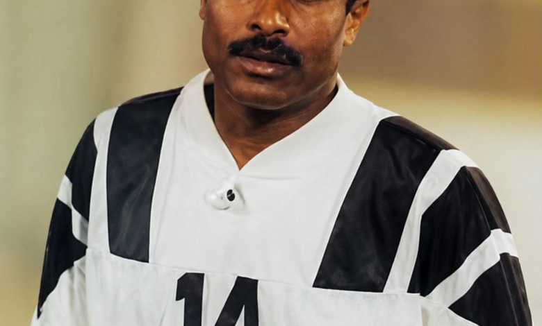 وفاة مساعد السويلم نجم المنتخب السعودي السابق عن عمر 61 عاماً