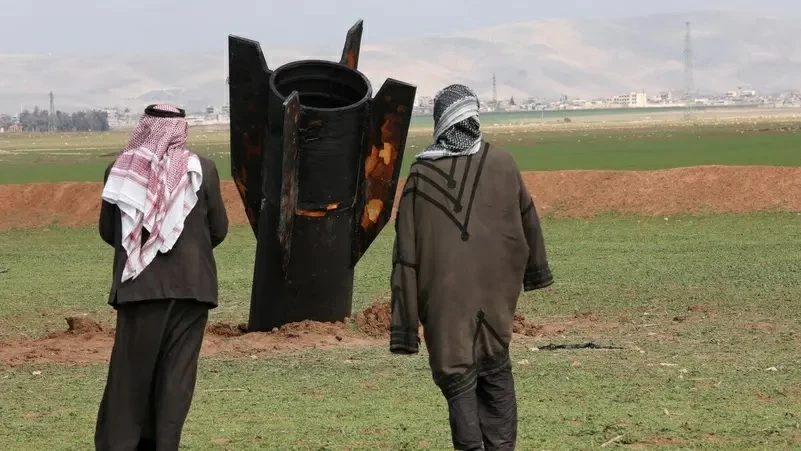 توقف مطار دمشق الدولي بسبب شظايا الصواريخ الإيرانية