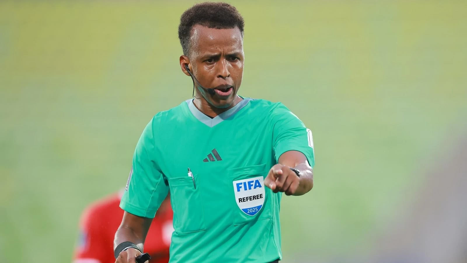 أمريكا تمنع أفضل حكم أفريقي من المشاركة في مونديال 2026