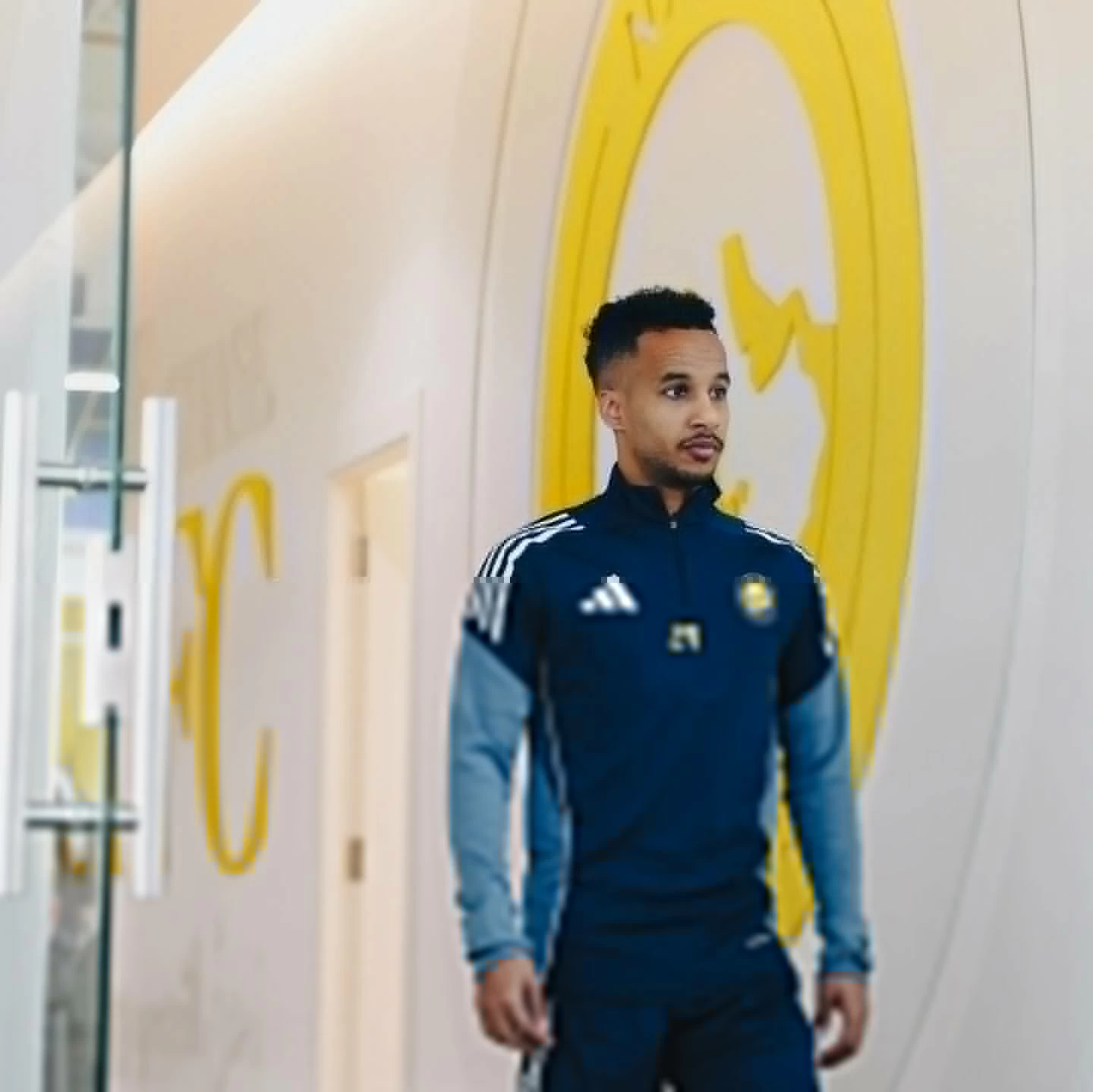 ملف مدرب النصر: تأجيل الحسم ومصير غريب خارج أسوار العالمي