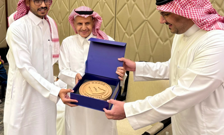 تكريم فهد المشيقح من نادي النصر: ليلة وفاء لعميد الداعمين