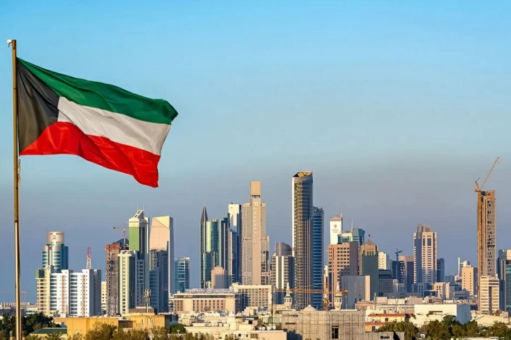 الكويت تدين الاعتداءات الإيرانية وتدعو لاحترام سيادتها