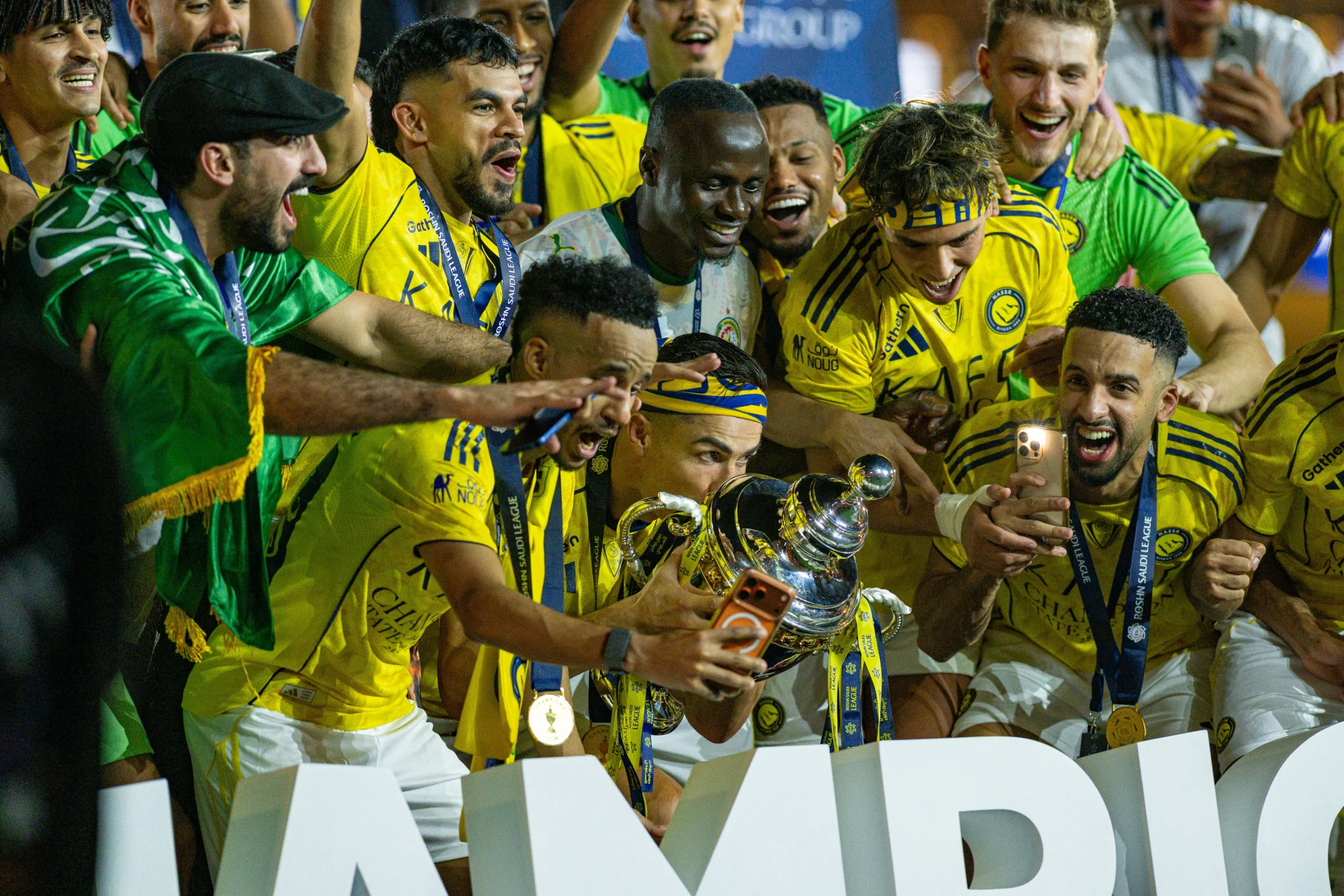 اعتذار بن هاربورغ لجماهير النصر بعد تصريحاته المثيرة للجدل