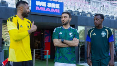 وزير الرياضة يدعم المنتخب السعودي قبل تصفيات كأس العالم 2026