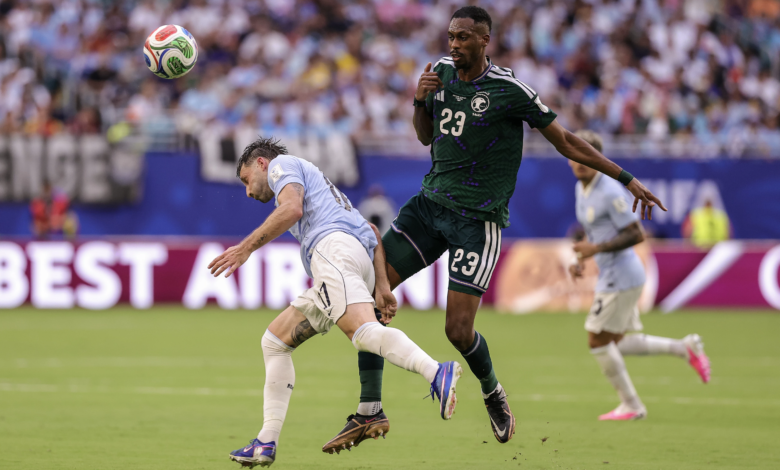 المنتخب السعودي وأوروغواي: العويس يقود الأخضر لتعادل ثمين (1-1)