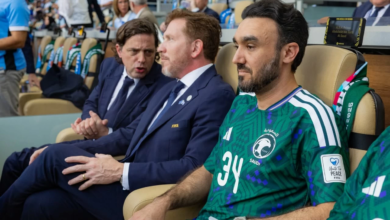 وزير الرياضة السعودي بقميص الأخضر: دعم يتجاوز البروتوكول