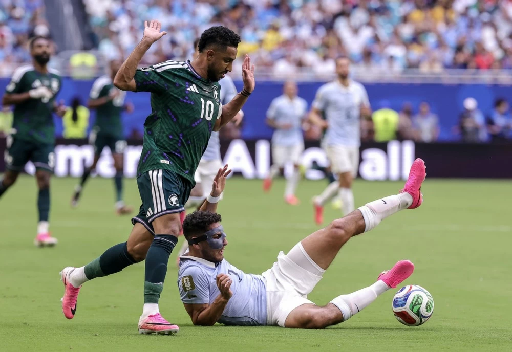 هشلان يحلل أداء المنتخب السعودي: تبديلات أثرت على نتيجة أوروغواي
