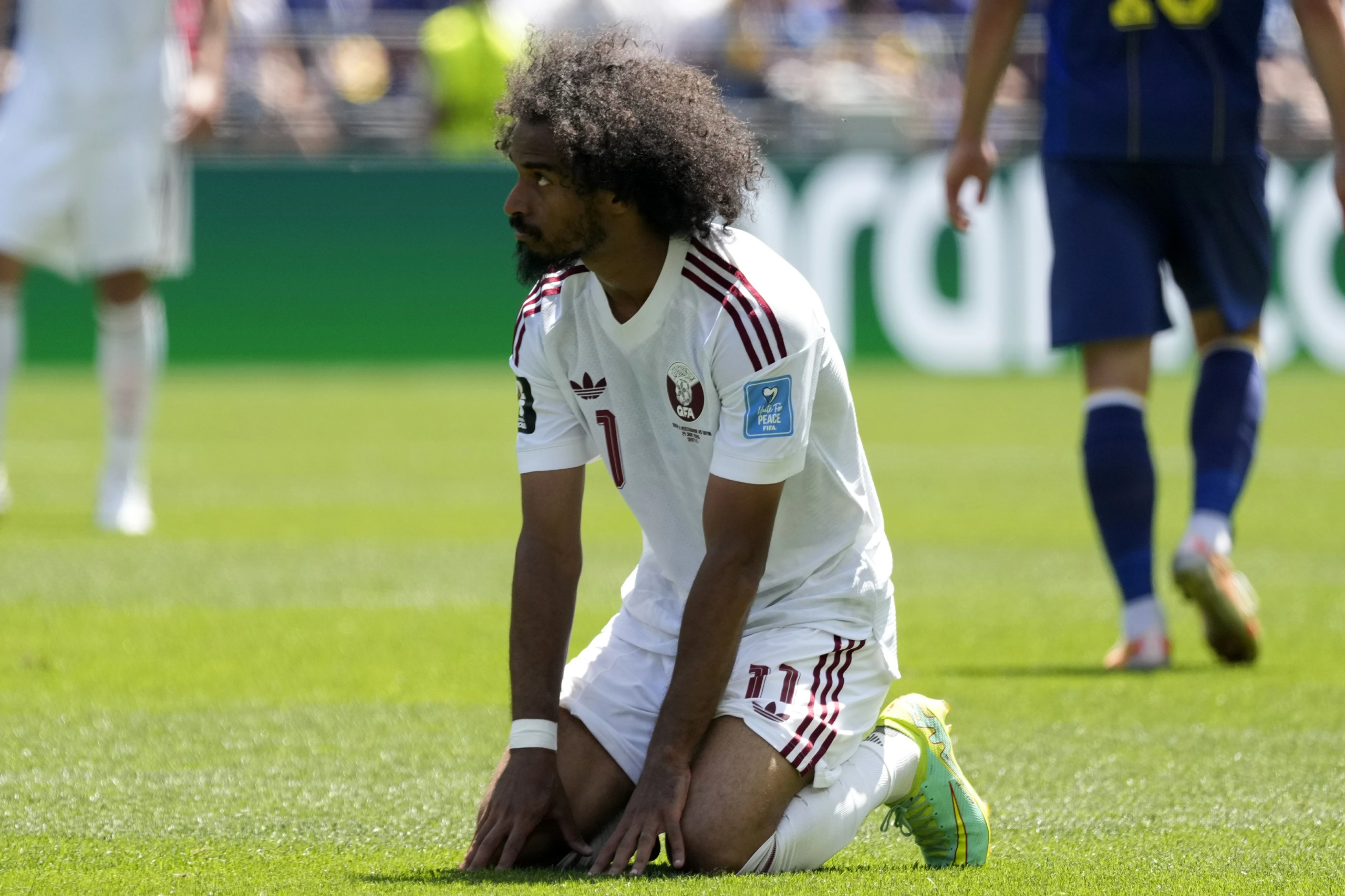 المنتخب القطري يودع المونديال بعد خسارة قاسية من البوسنة