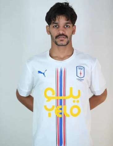 المطيري أهلاوي: الأهلي يخطف نجم أبها لـ 3 مواسم رسمياً