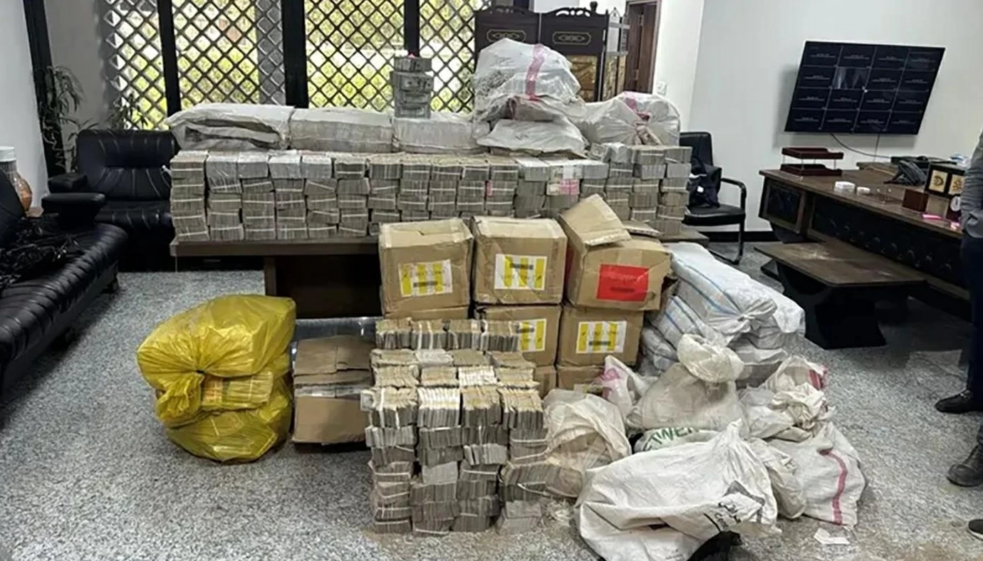 استعادة الأموال المنهوبة في العراق: 3 مسارات لاسترجاع 200 مليار دولار