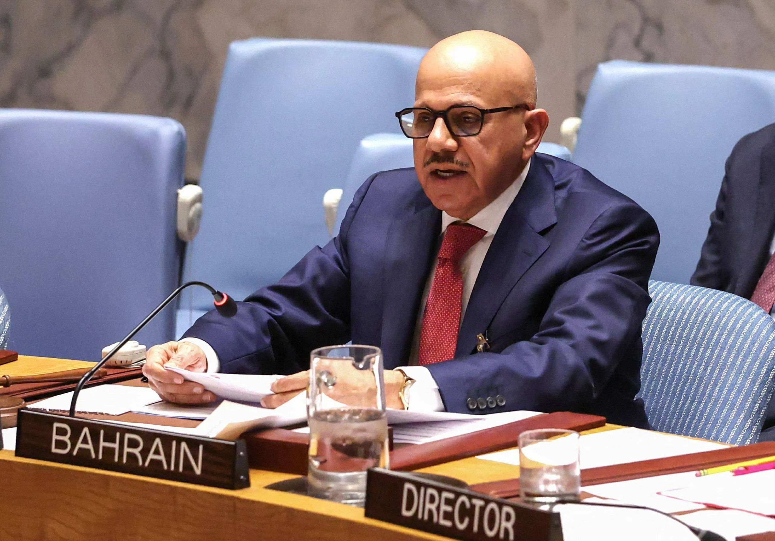 هجمات إيران على البحرين: المنامة تتهم طهران باستهداف متعمد