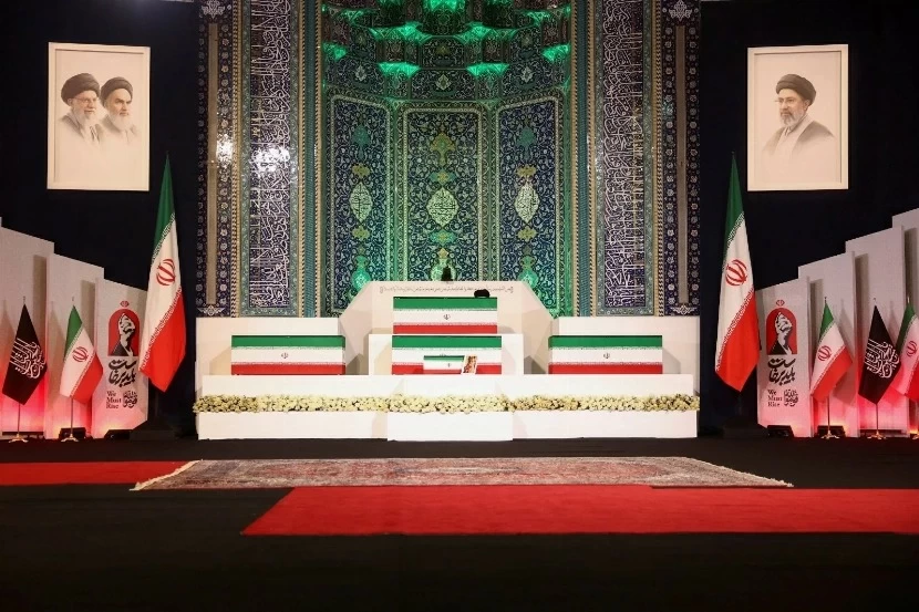 مراسم تشييع المرشد علي خامنئي: إيران تغلق أجواءها وتستعد لمرحلة جديدة