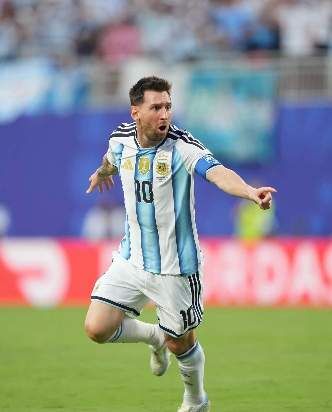 مواجهة ميسي وصلاح في مونديال 2026: من يتأهل لربع النهائي؟